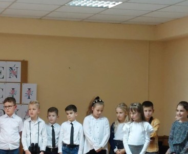 Występ uczniów naszej szkoły z okazji Dnia Babci i Dziadka - powiększ